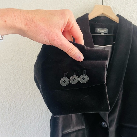Vintage Talbots Black Velvet Blazer - Picture 5 of 13